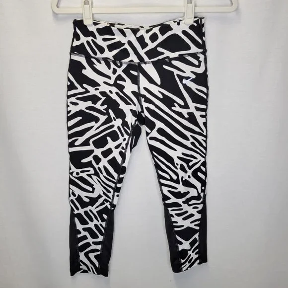 Nike, Pants & Jumpsuits, Nike Dri Fit Womens Small Running Leggings Crop  Black White Zebra Print Mesh